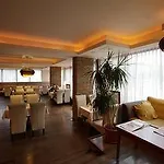 Bassiana Es Etterem 4*
