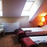 Bassiana Es Etterem Otel 4*
