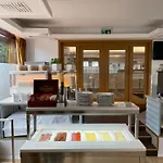 Bassiana Es Etterem Otel 4*