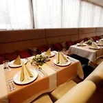 Otel Bassiana Es Etterem Sárvár