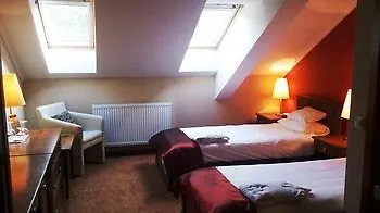 Bassiana Es Etterem Hotel 4*