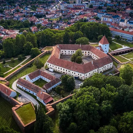 Bassiana és étterem Hotel Sárvár