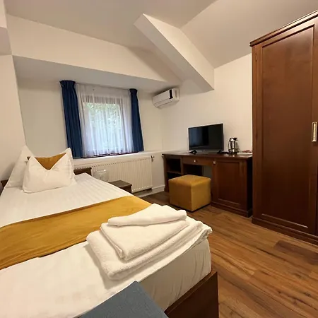 Bassiana és étterem Hotel 4*