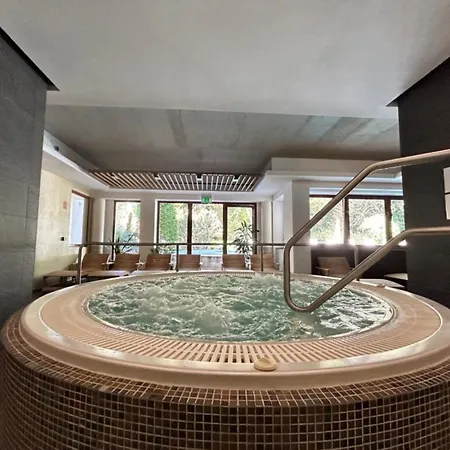Hotel Bassiana Es Etterem 4*