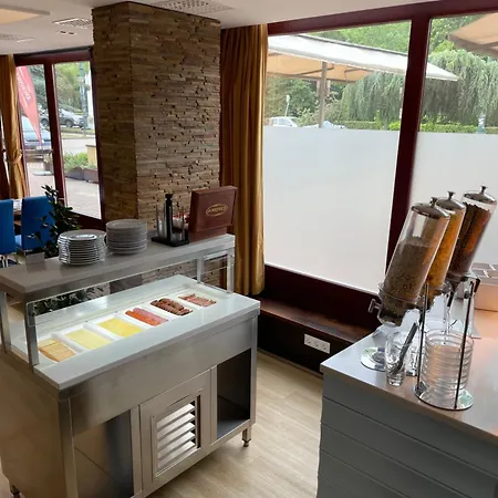 Bassiana Es Etterem 4*