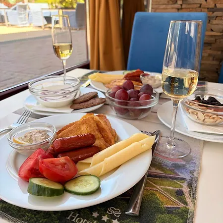 Bassiana Es Etterem Hotell Sárvár