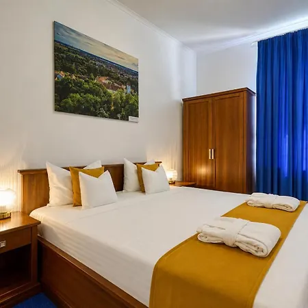 Bassiana Es Etterem Hotel Sárvár