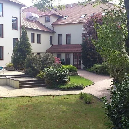 Отель Bassiana Es Etterem 4*
