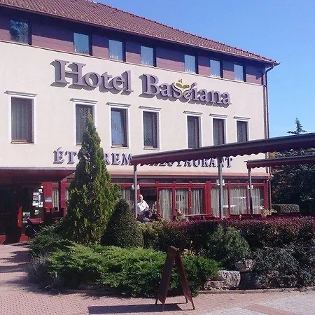 Bassiana és étterem Sárvár