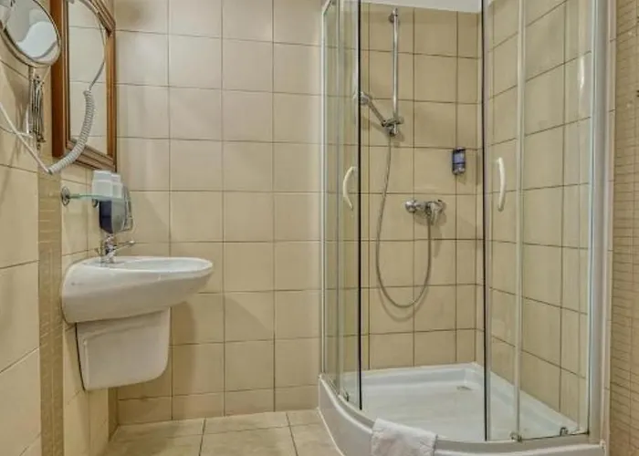 Bassiana és étterem 4*