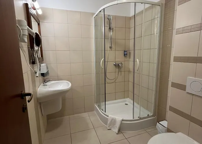 Bassiana és étterem Hotel